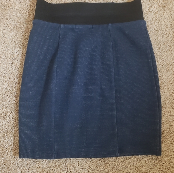 Forever 21 denim pencil skirt - Picture 4 of 8